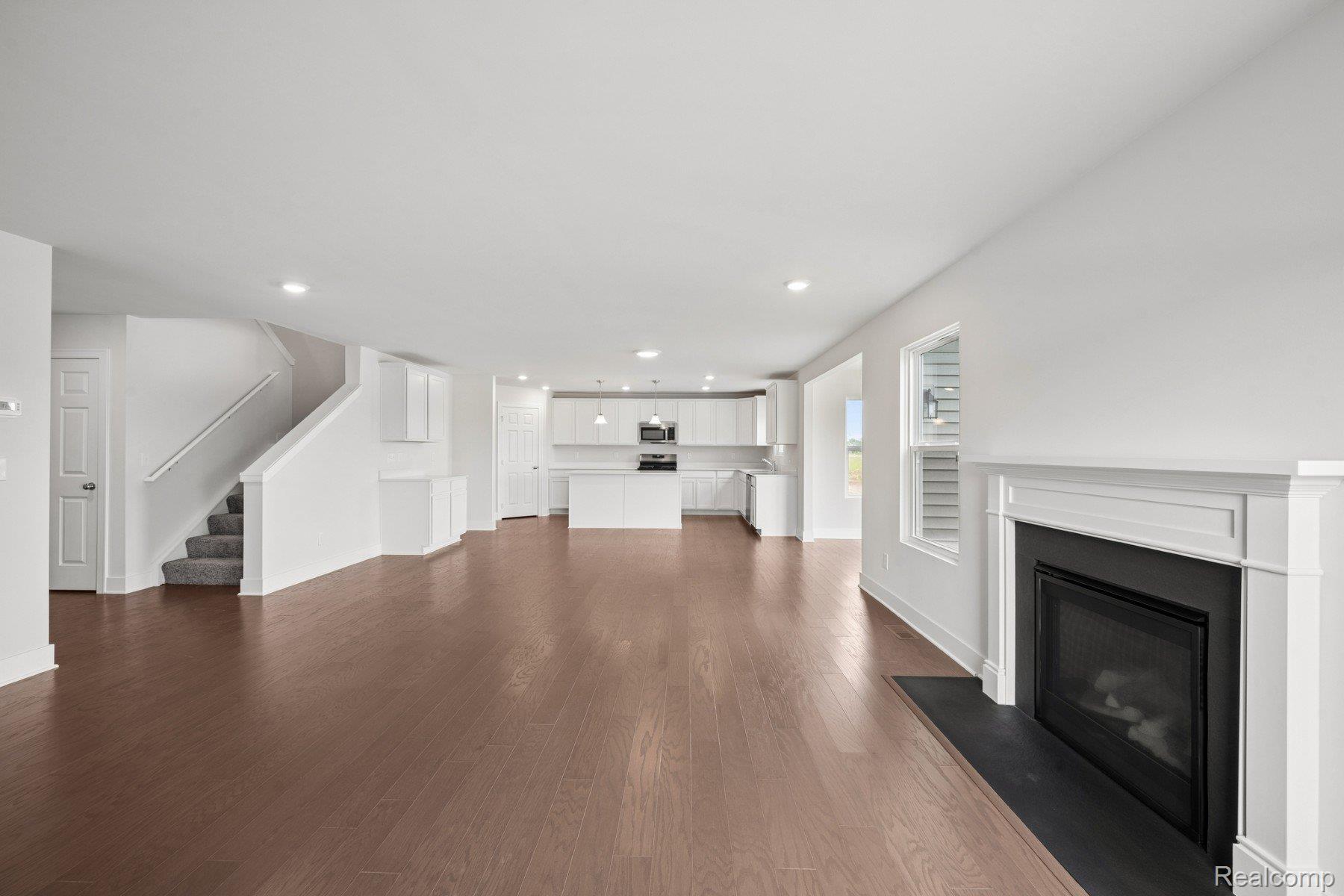 647 Harvest Way Property Photo 8