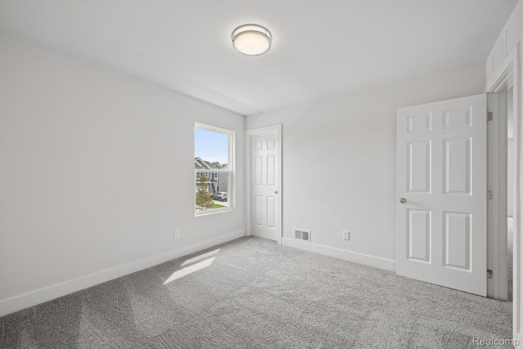 647 Harvest Way Property Photo 28