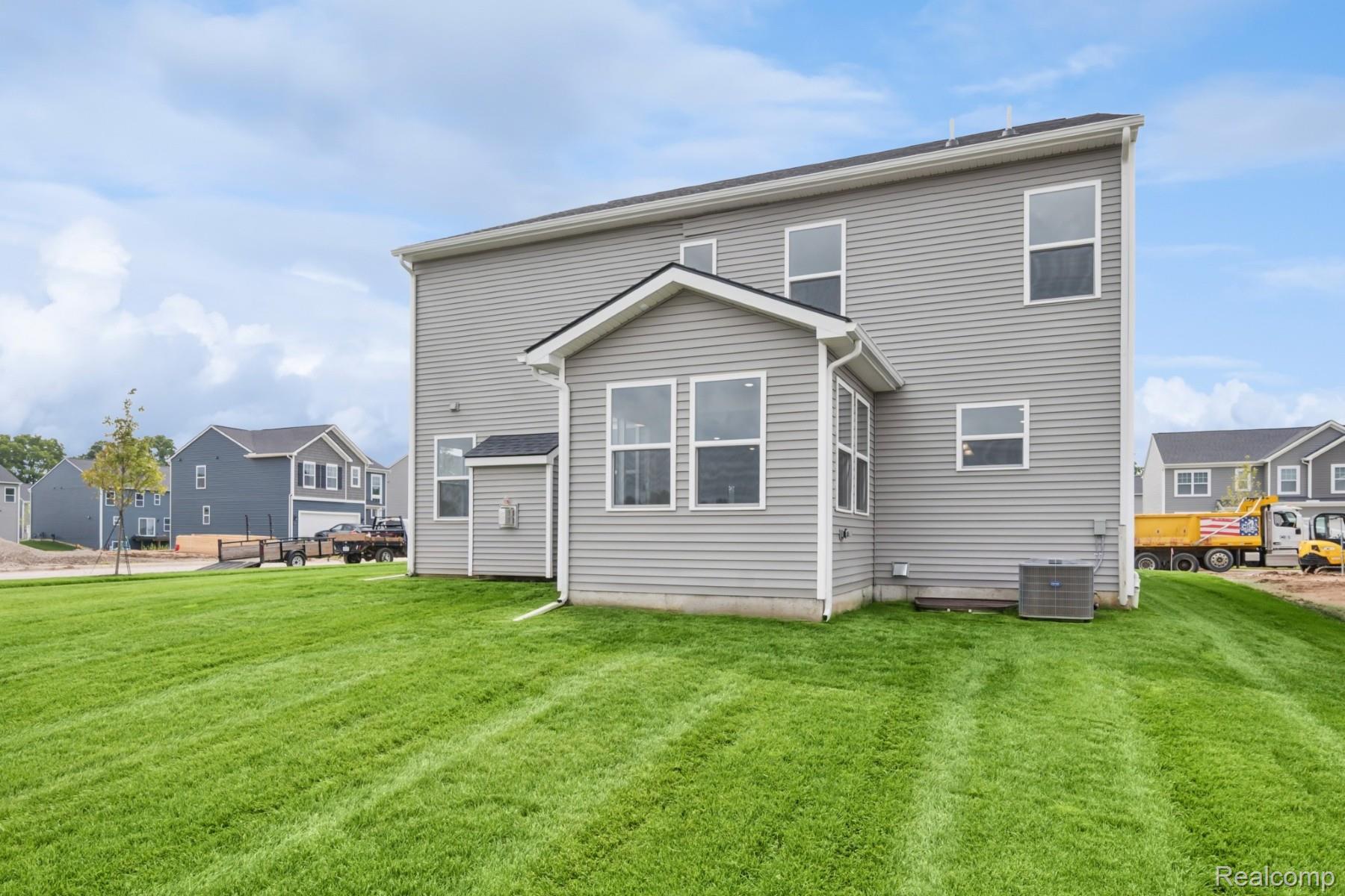 647 Harvest Way Property Photo 31