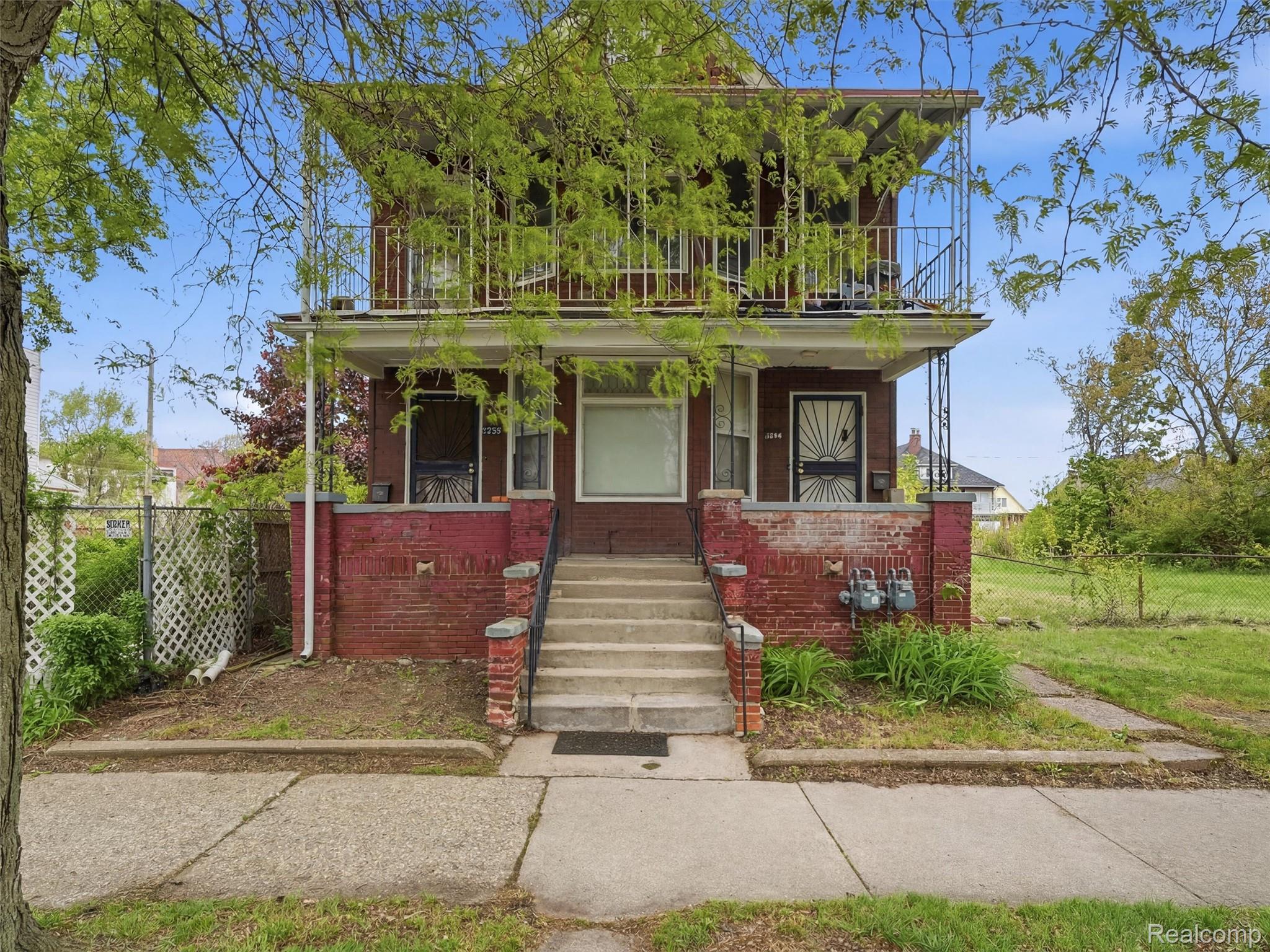 2216-2220 Canton Street Property Photo 1