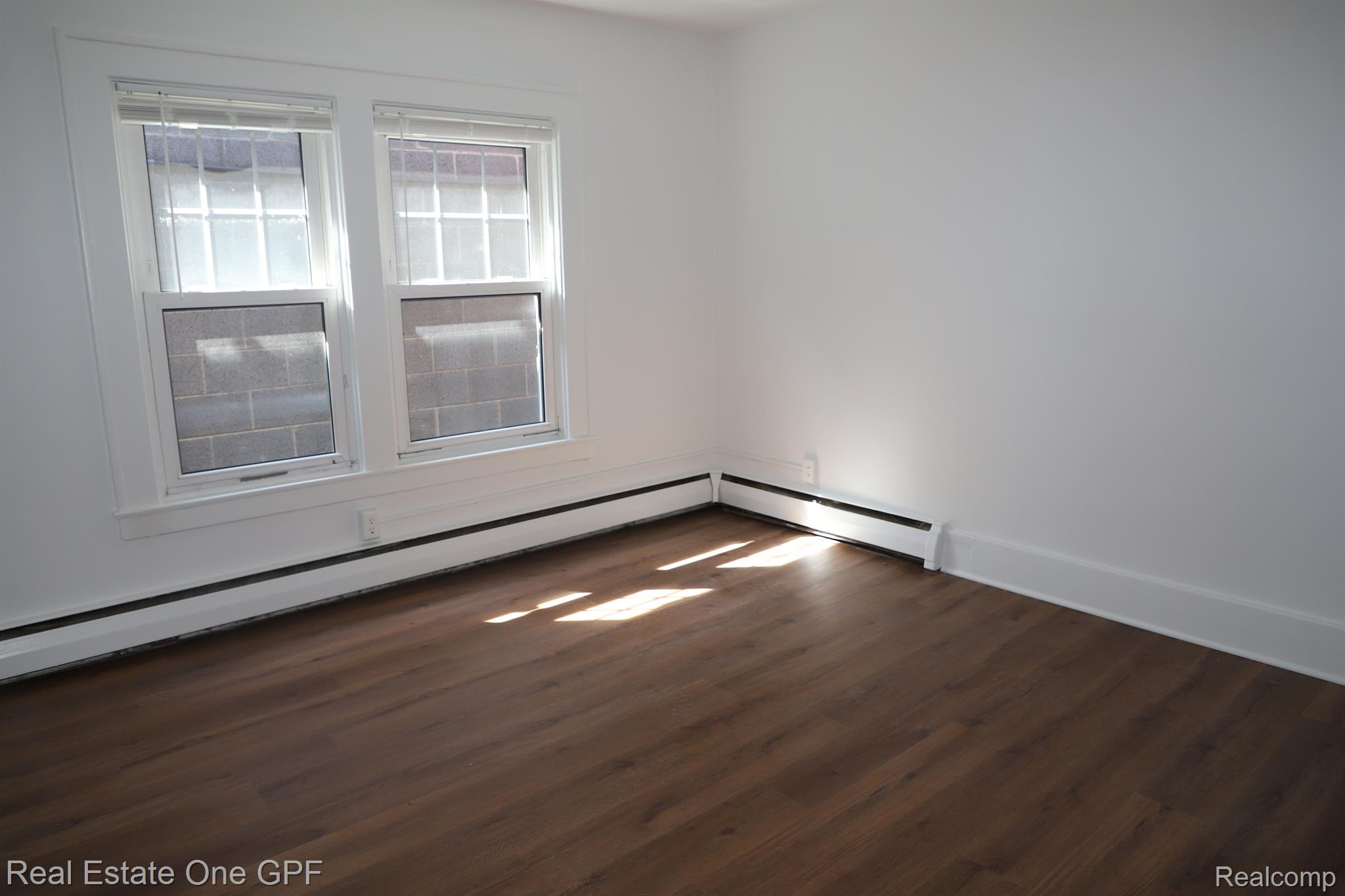 271 W Maple #5 Property Photo 4