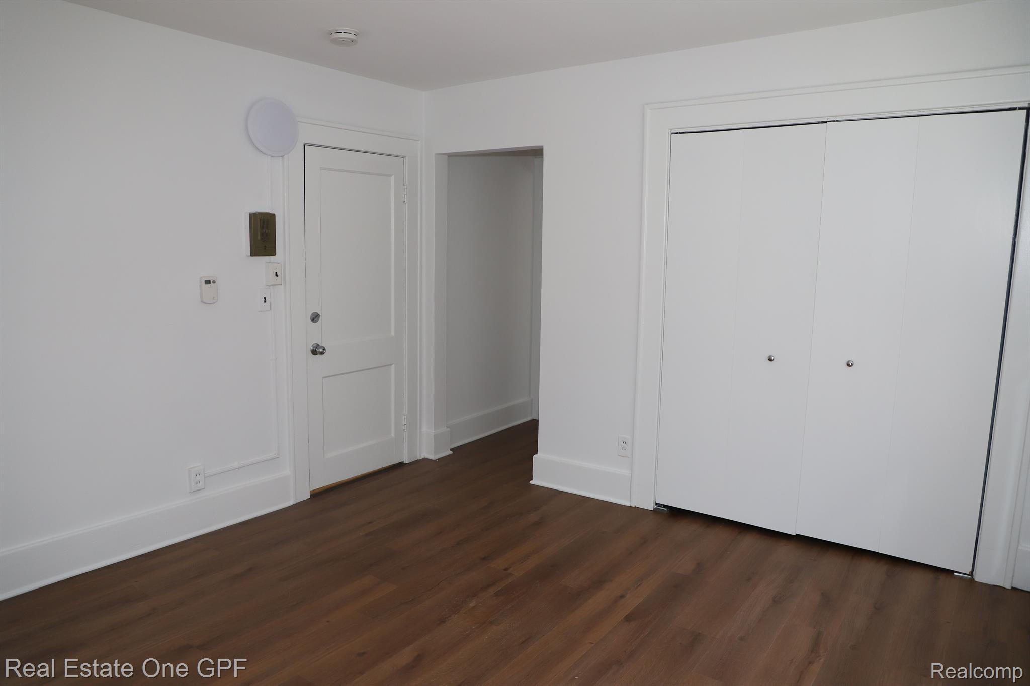 271 W Maple #5 Property Photo 6
