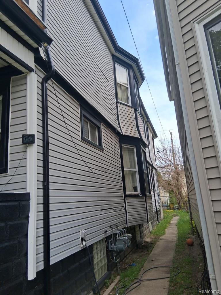 2460 Canton Street Property Photo 2