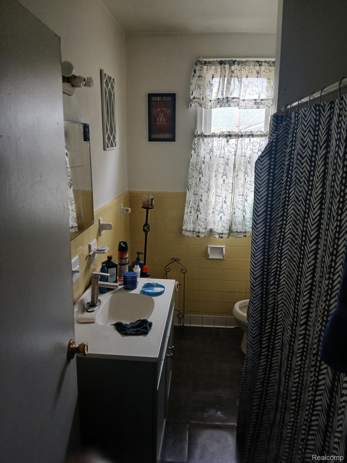 2460 Canton Street Property Photo 7