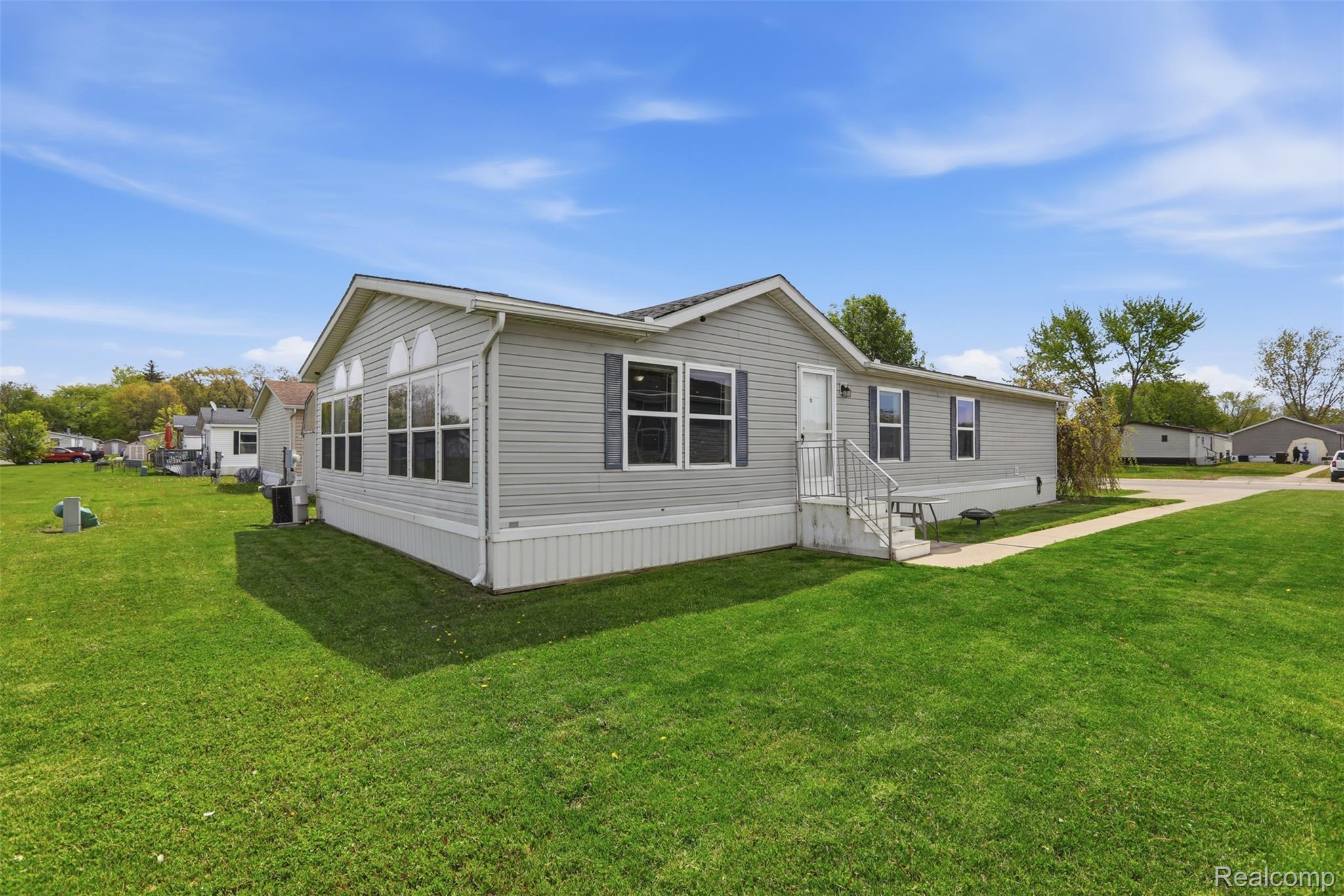 29220 Tanglewood Property Photo 1