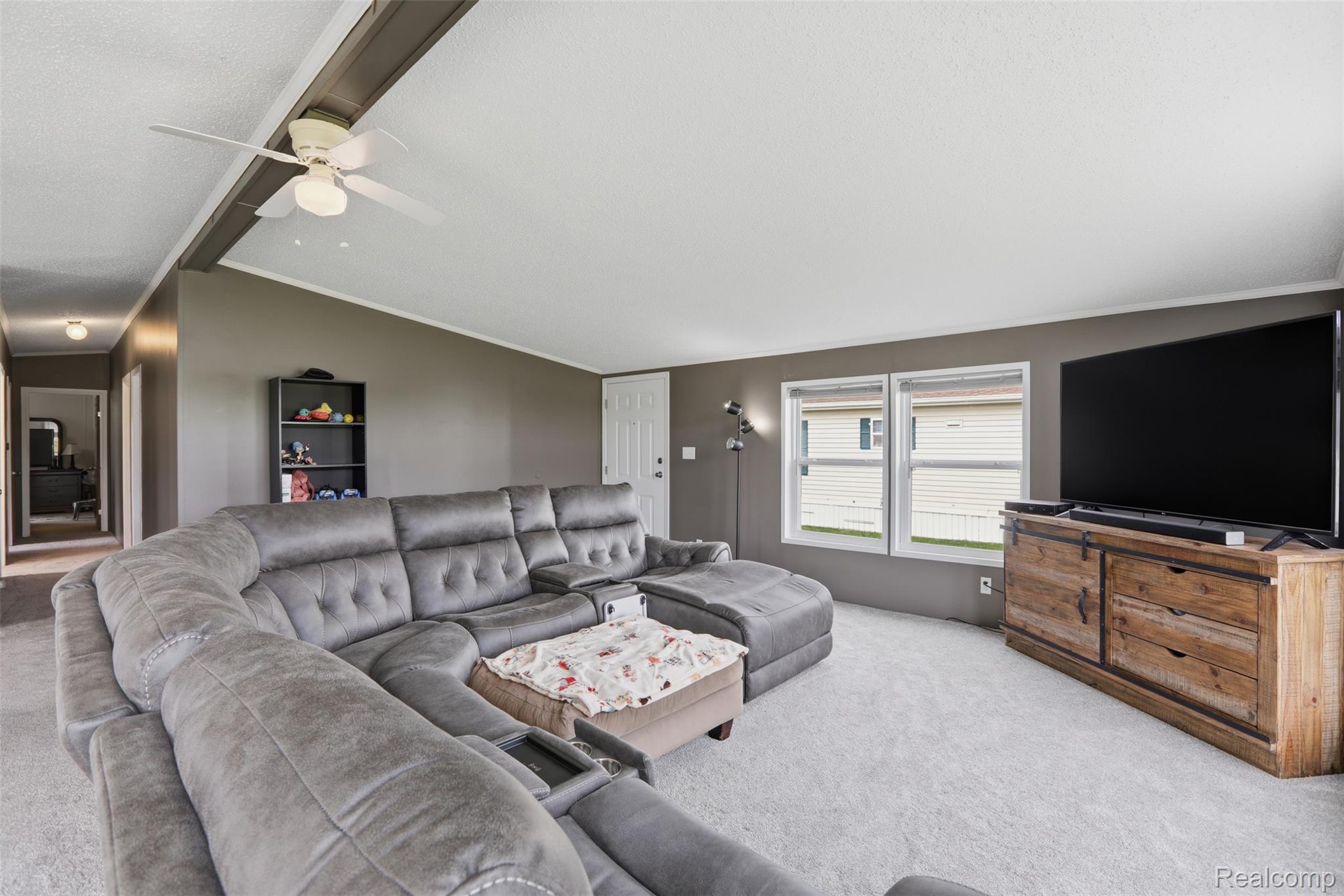 29220 Tanglewood Property Photo 2