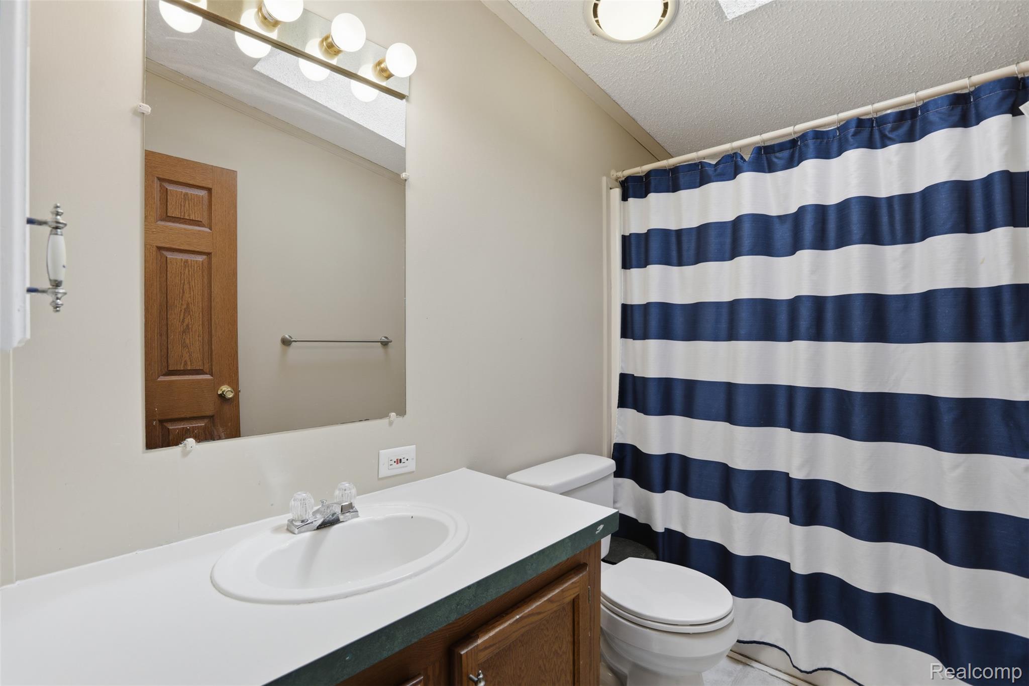 29220 Tanglewood Property Photo 11
