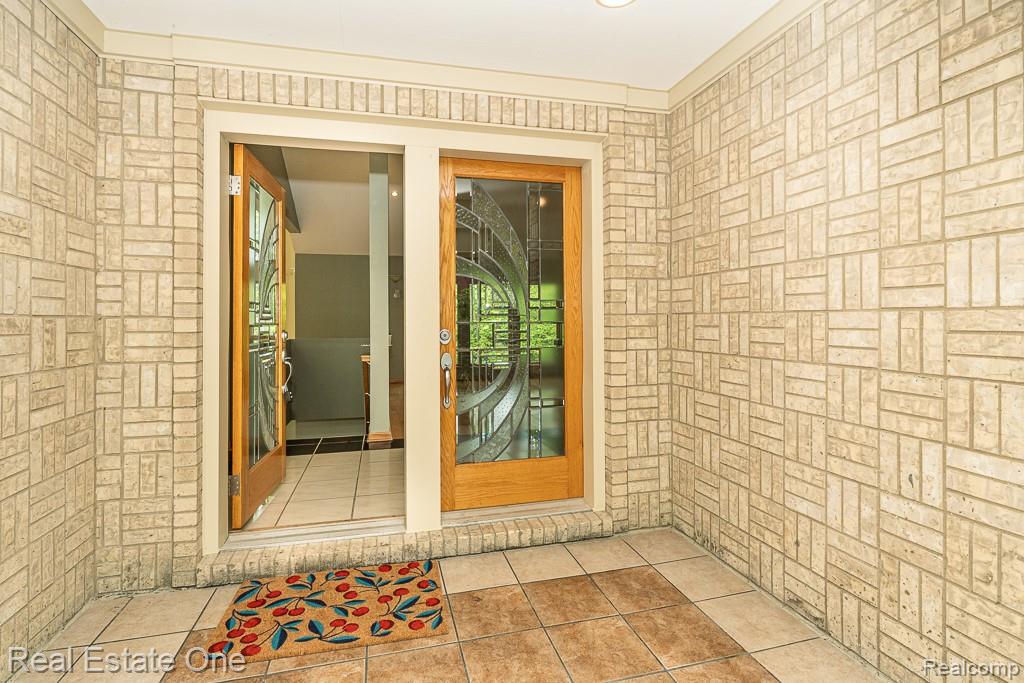 2670 Spring Grove Drive Property Photo 3