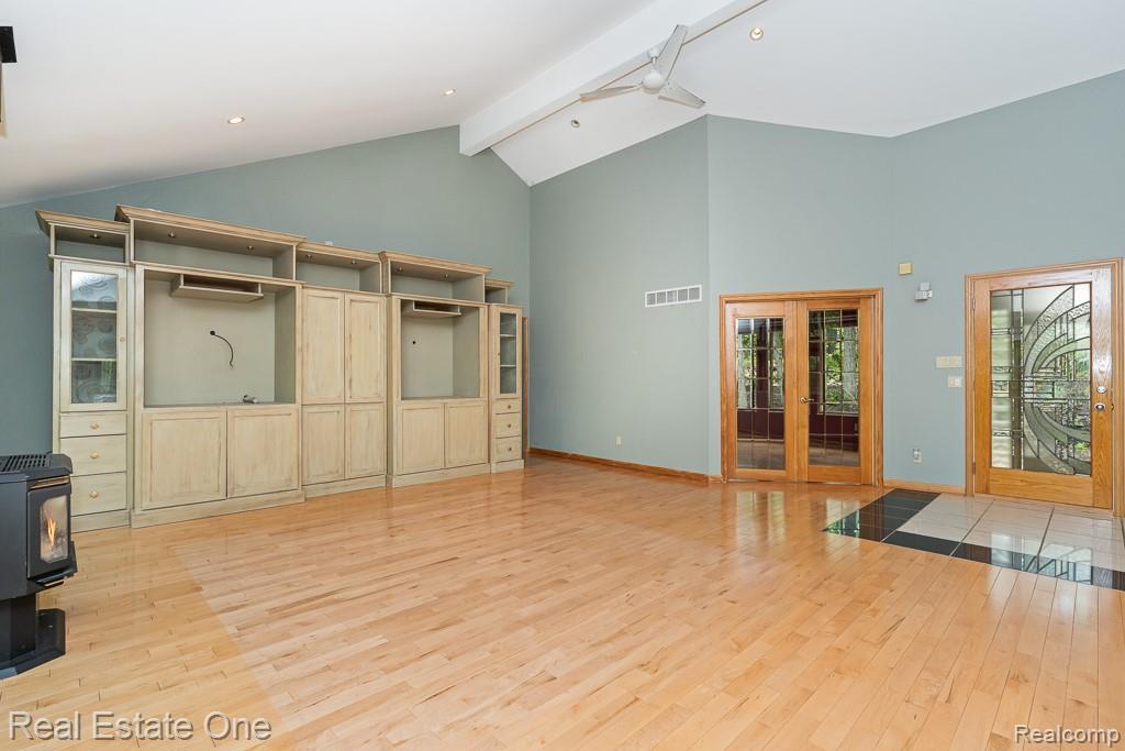 2670 Spring Grove Drive Property Photo 7