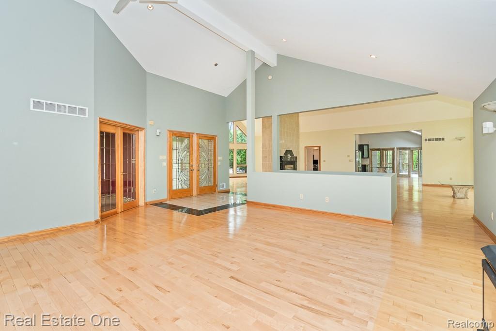 2670 Spring Grove Drive Property Photo 8
