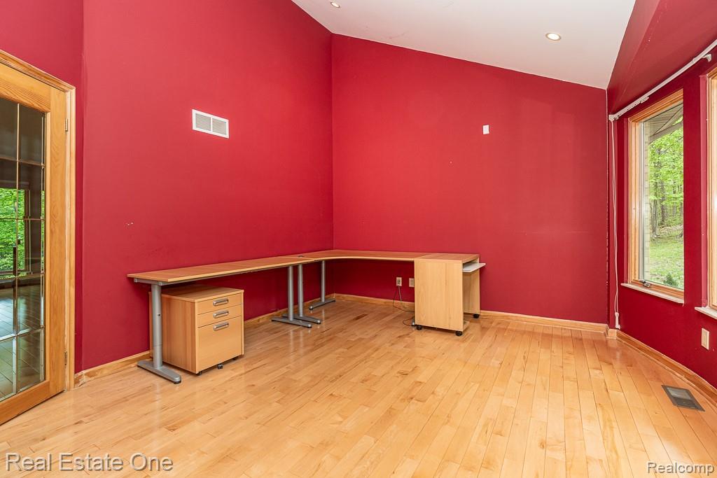 2670 Spring Grove Drive Property Photo 10