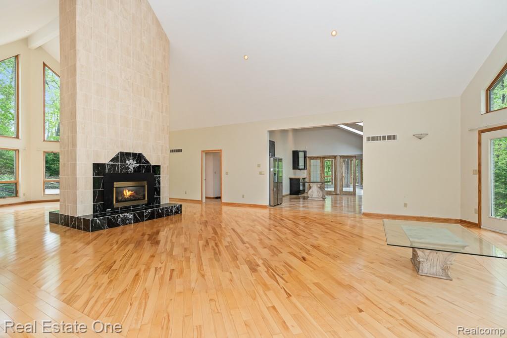 2670 Spring Grove Drive Property Photo 11