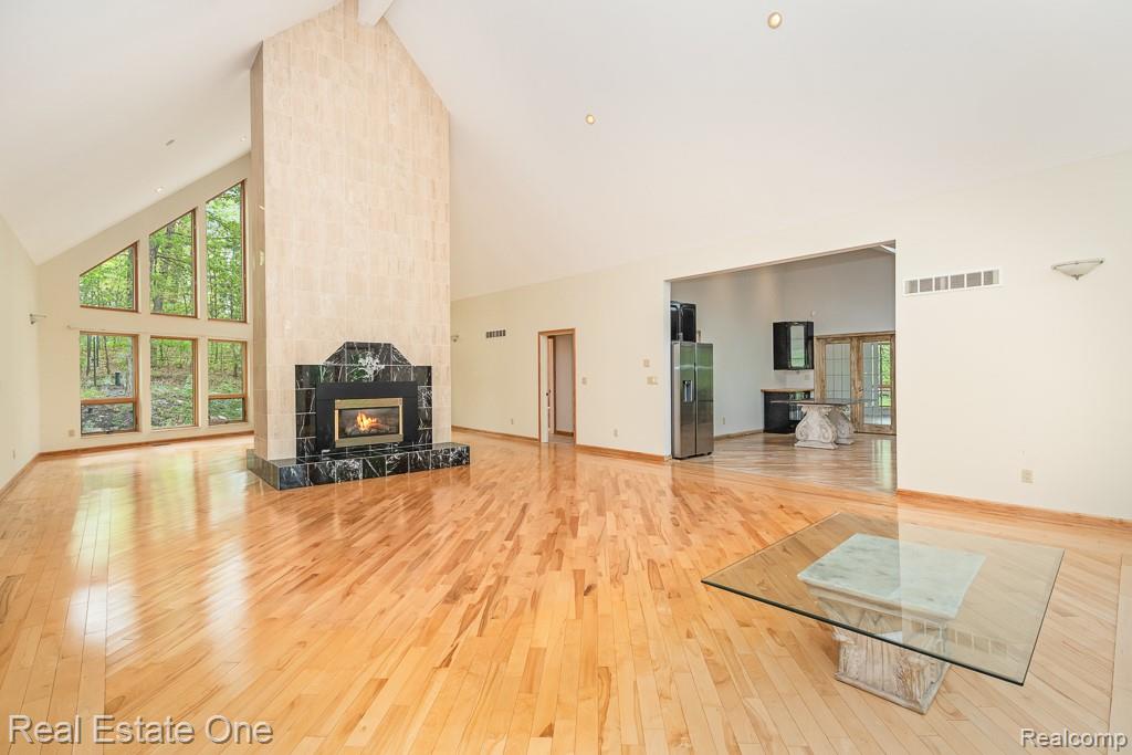 2670 Spring Grove Drive Property Photo 12