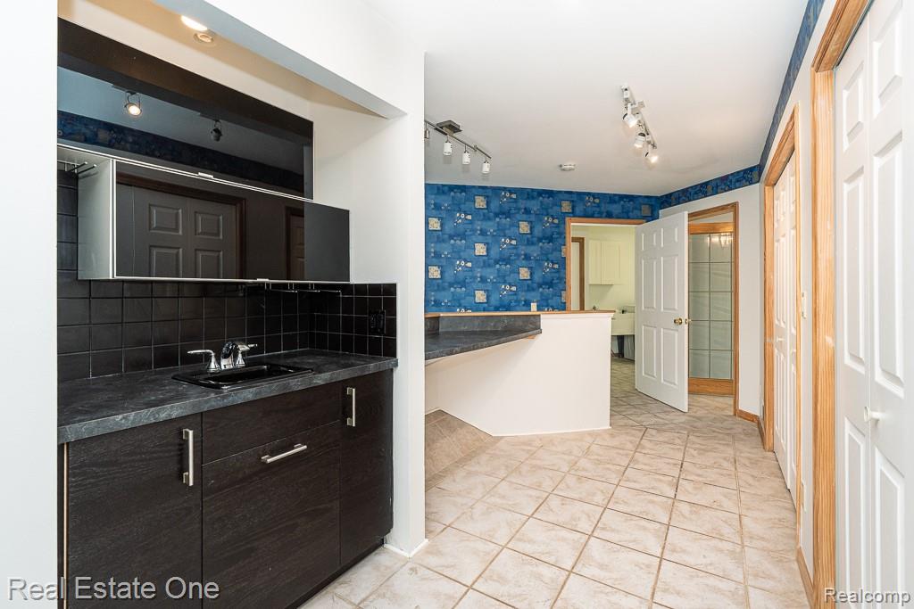 2670 Spring Grove Drive Property Photo 17