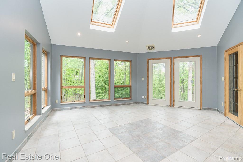 2670 Spring Grove Drive Property Photo 20