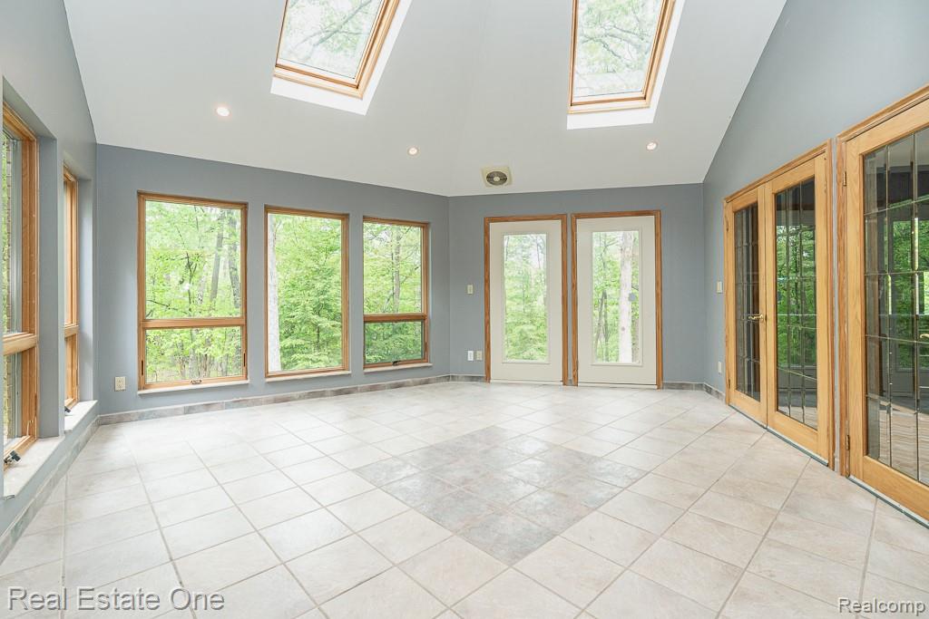 2670 Spring Grove Drive Property Photo 21