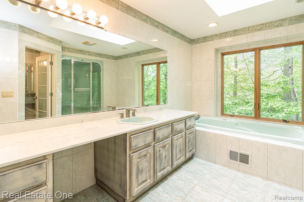 2670 Spring Grove Drive Property Photo 33