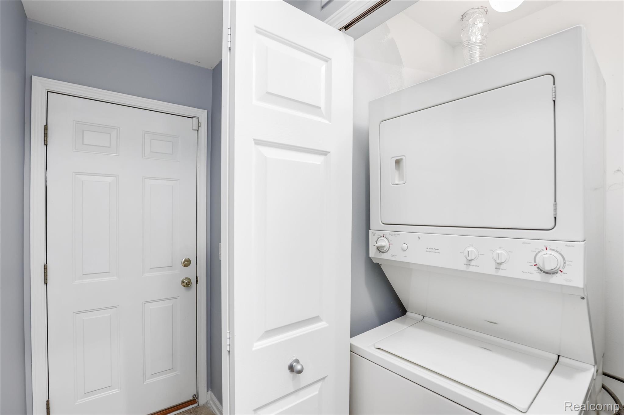1111 Beaver Run Property Photo 18
