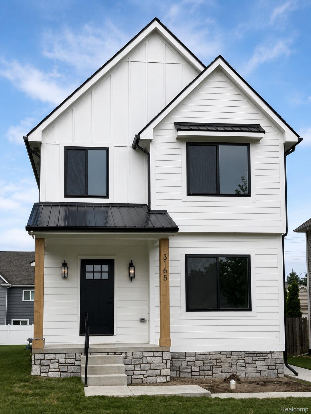 3165 Ellwood Ave. Property Photo 1