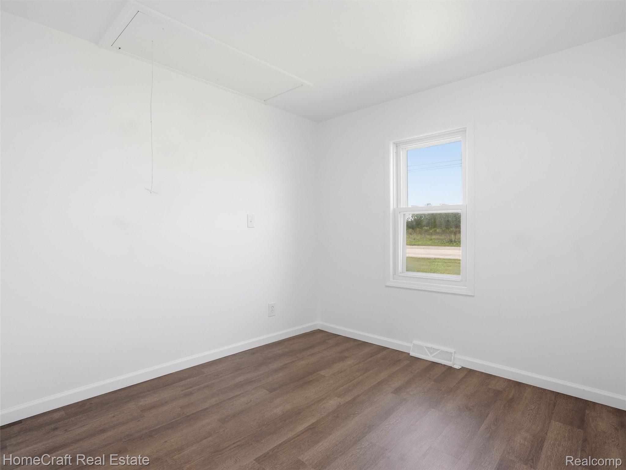31245 Beverly Road Property Photo 5
