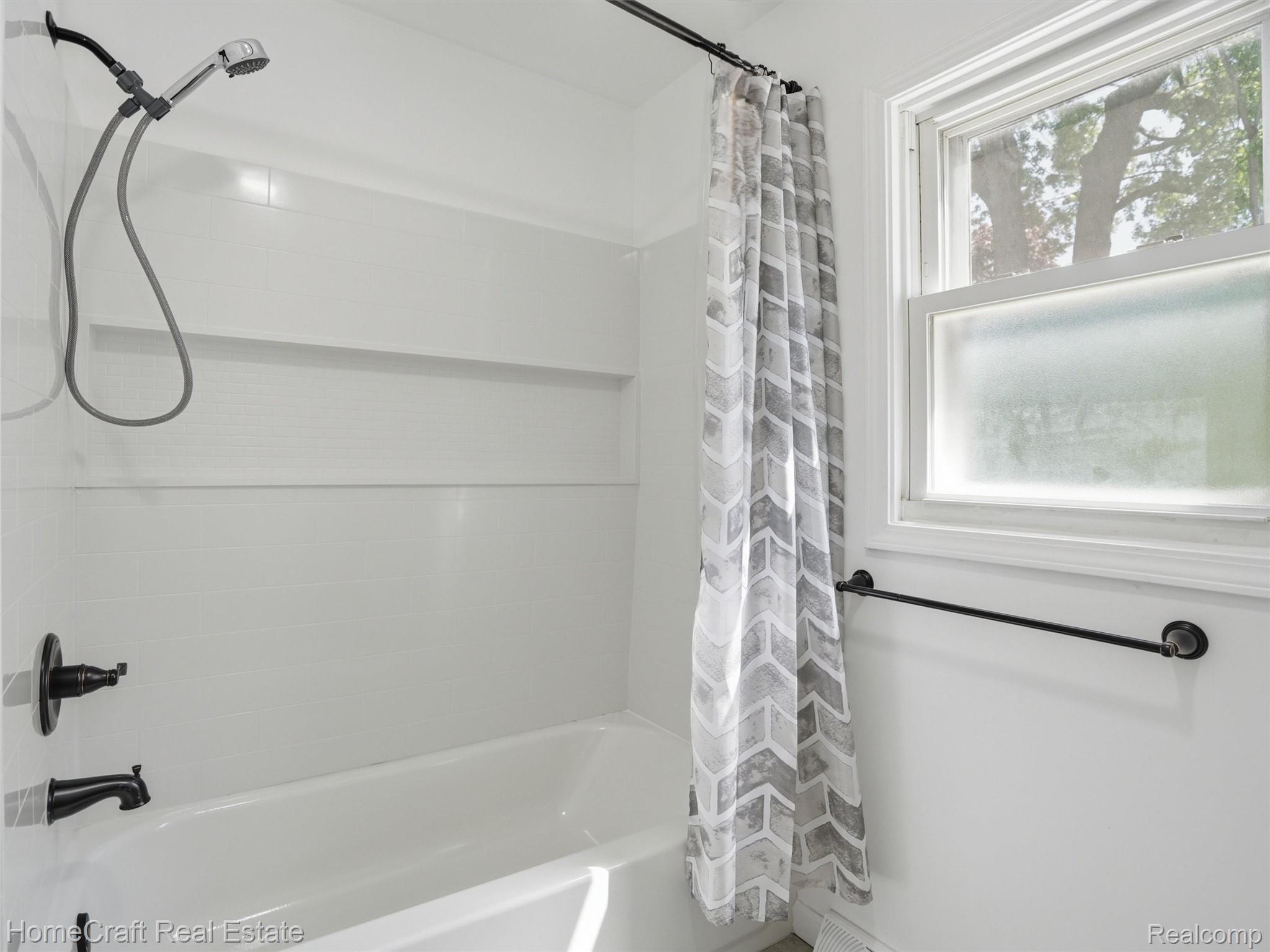31245 Beverly Road Property Photo 12