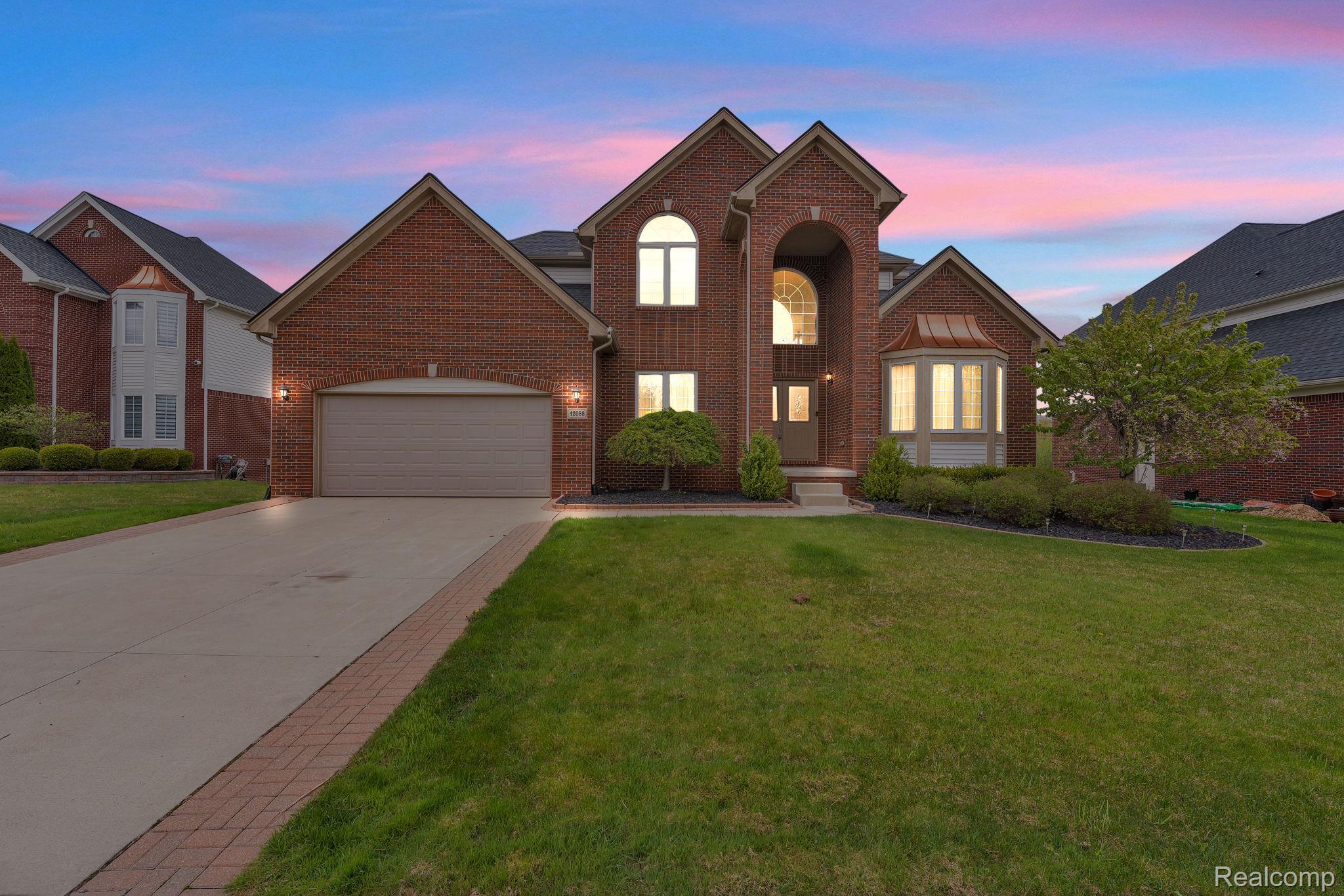 42088 Woodglen Drive Property Photo 1