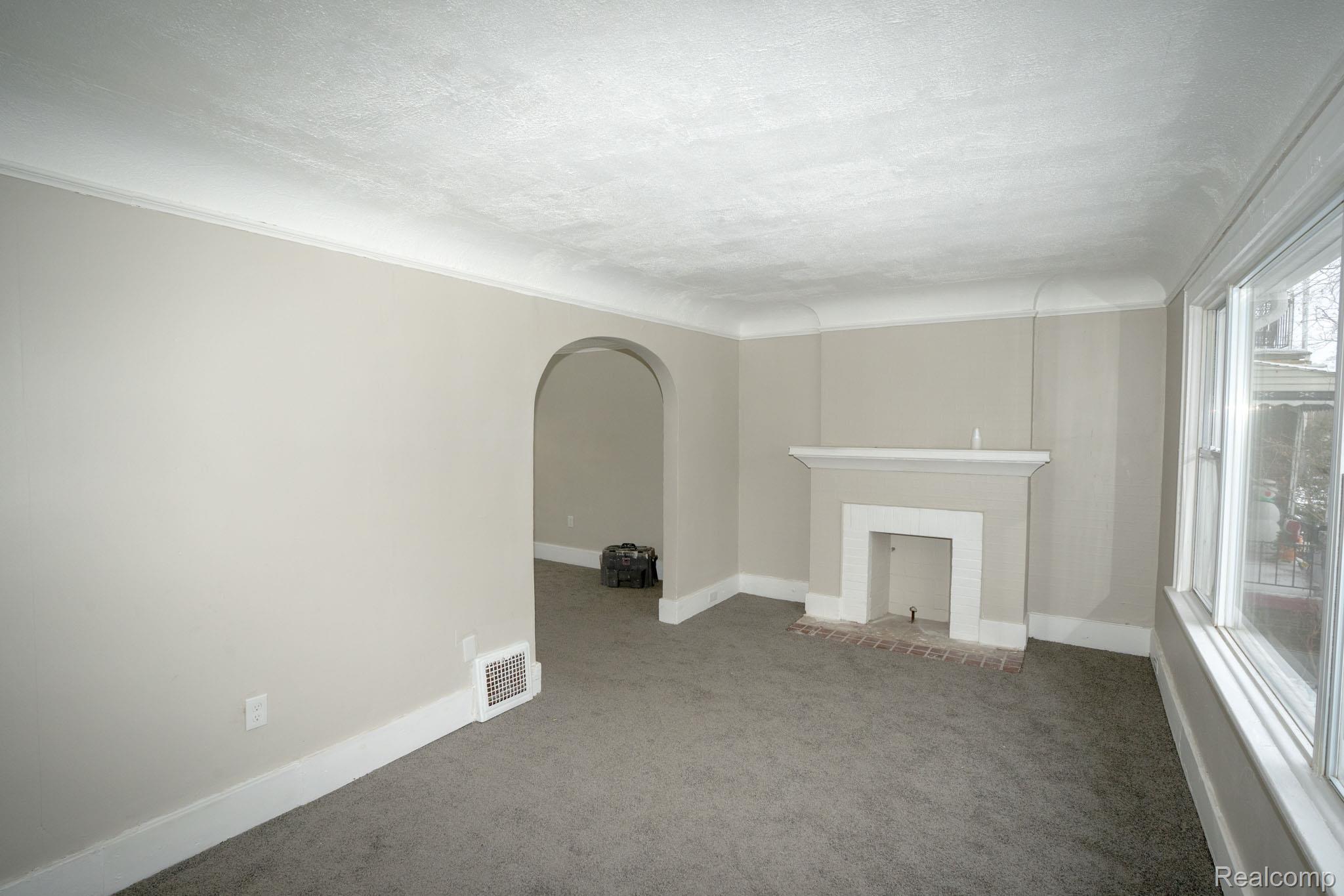 15363 Turner Street Property Photo 5