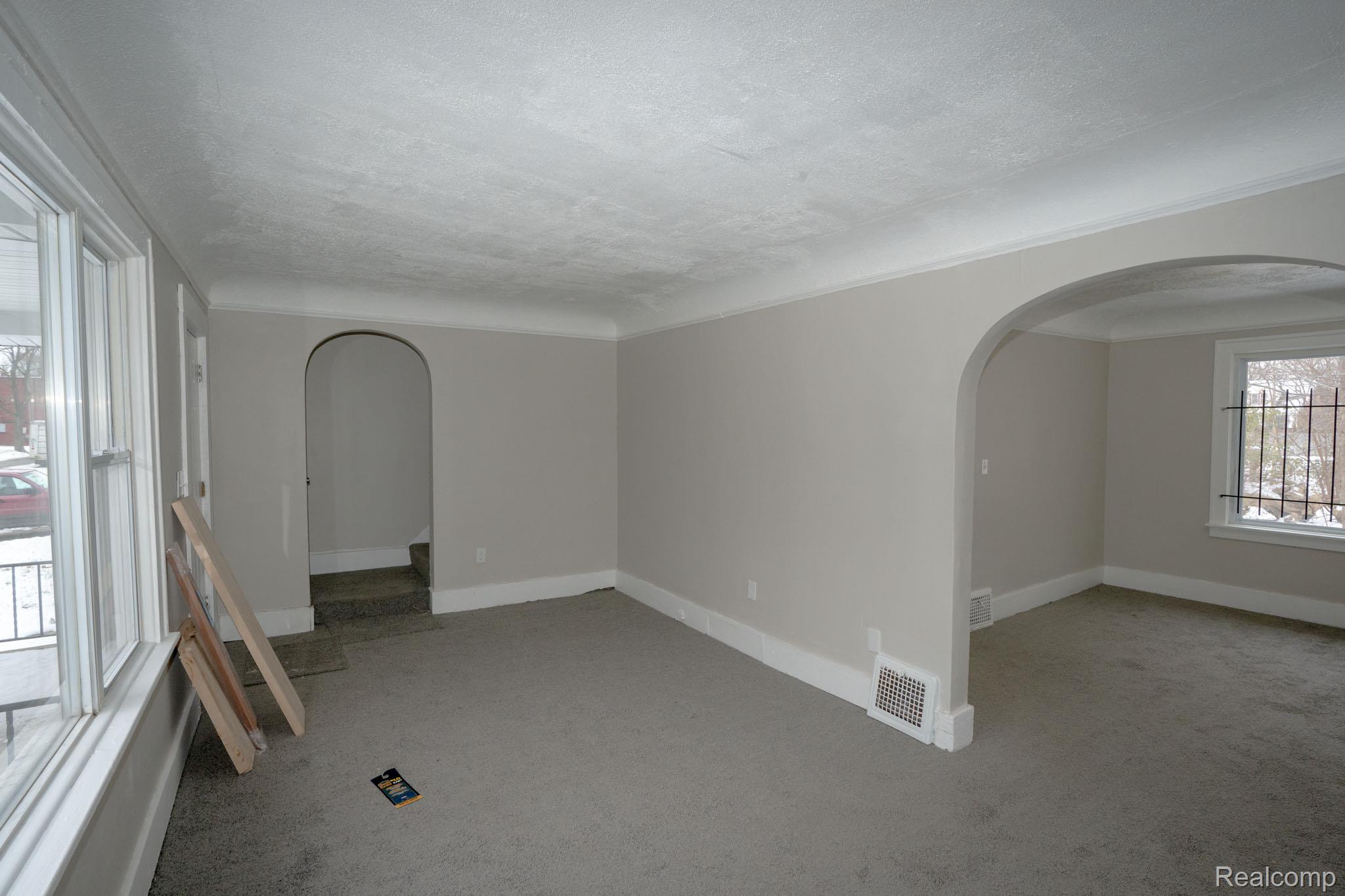 15363 Turner Street Property Photo 6
