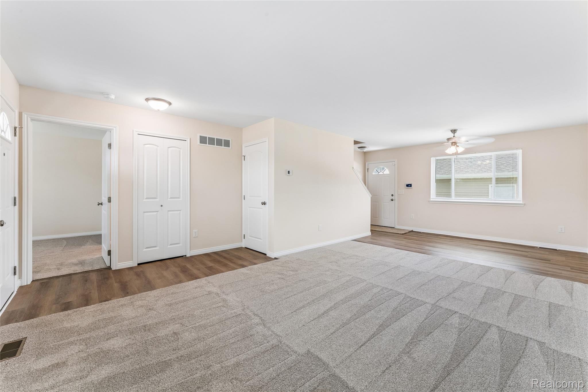 22708 Mac Arthur Property Photo 6