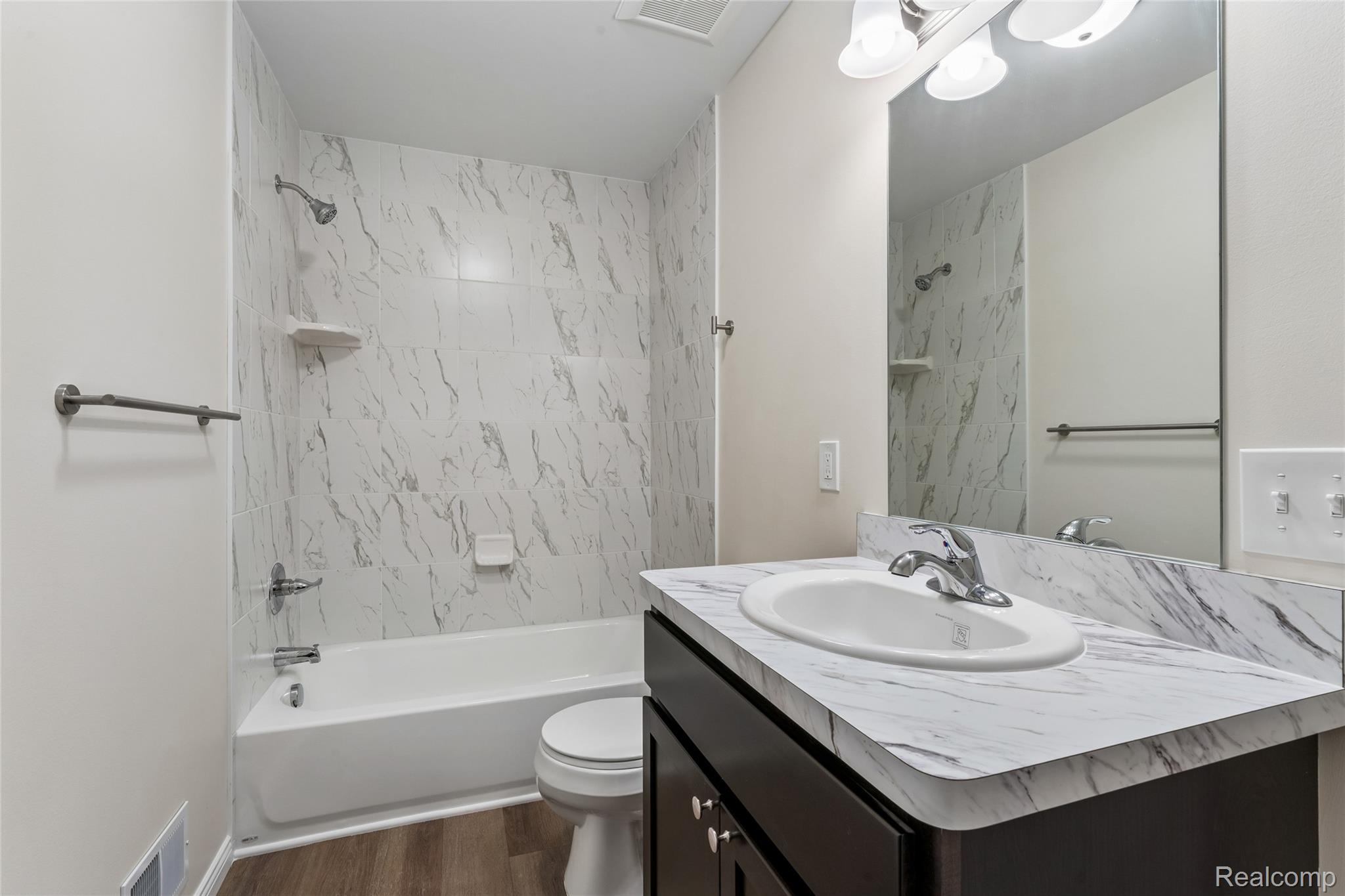 22708 Mac Arthur Property Photo 12