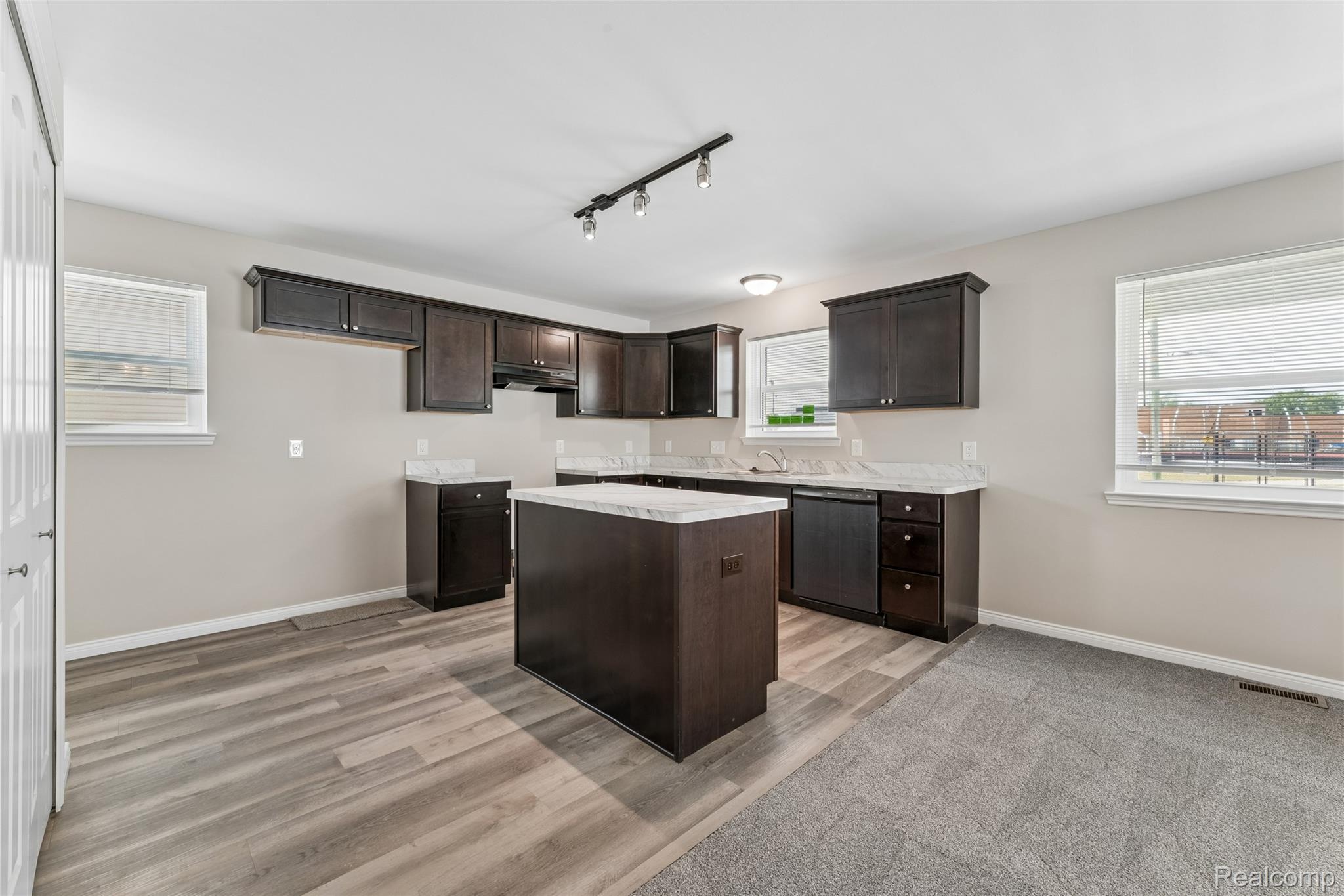 22728 Mac Arthur Property Photo 7