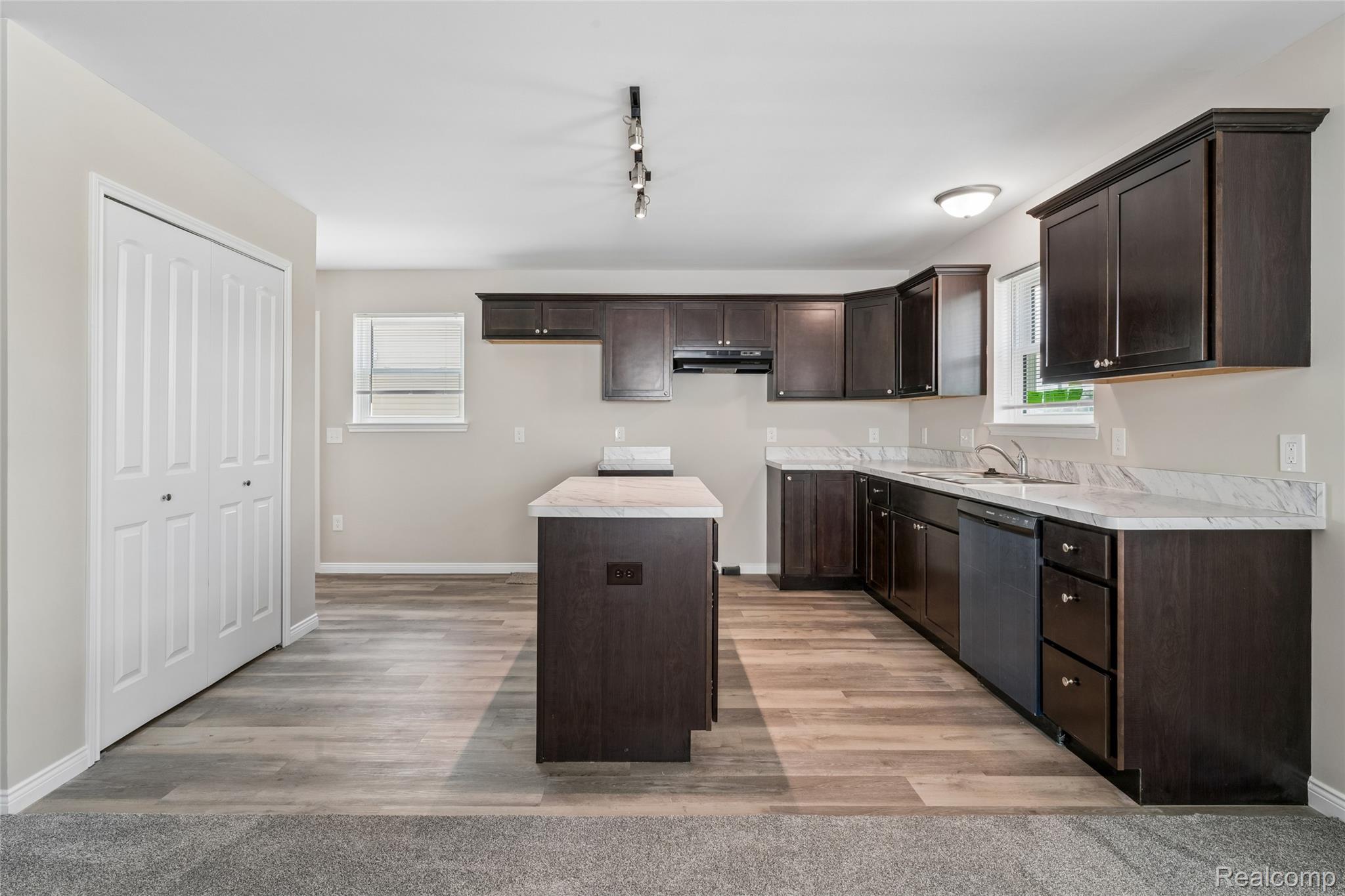 22728 Mac Arthur Property Photo 9