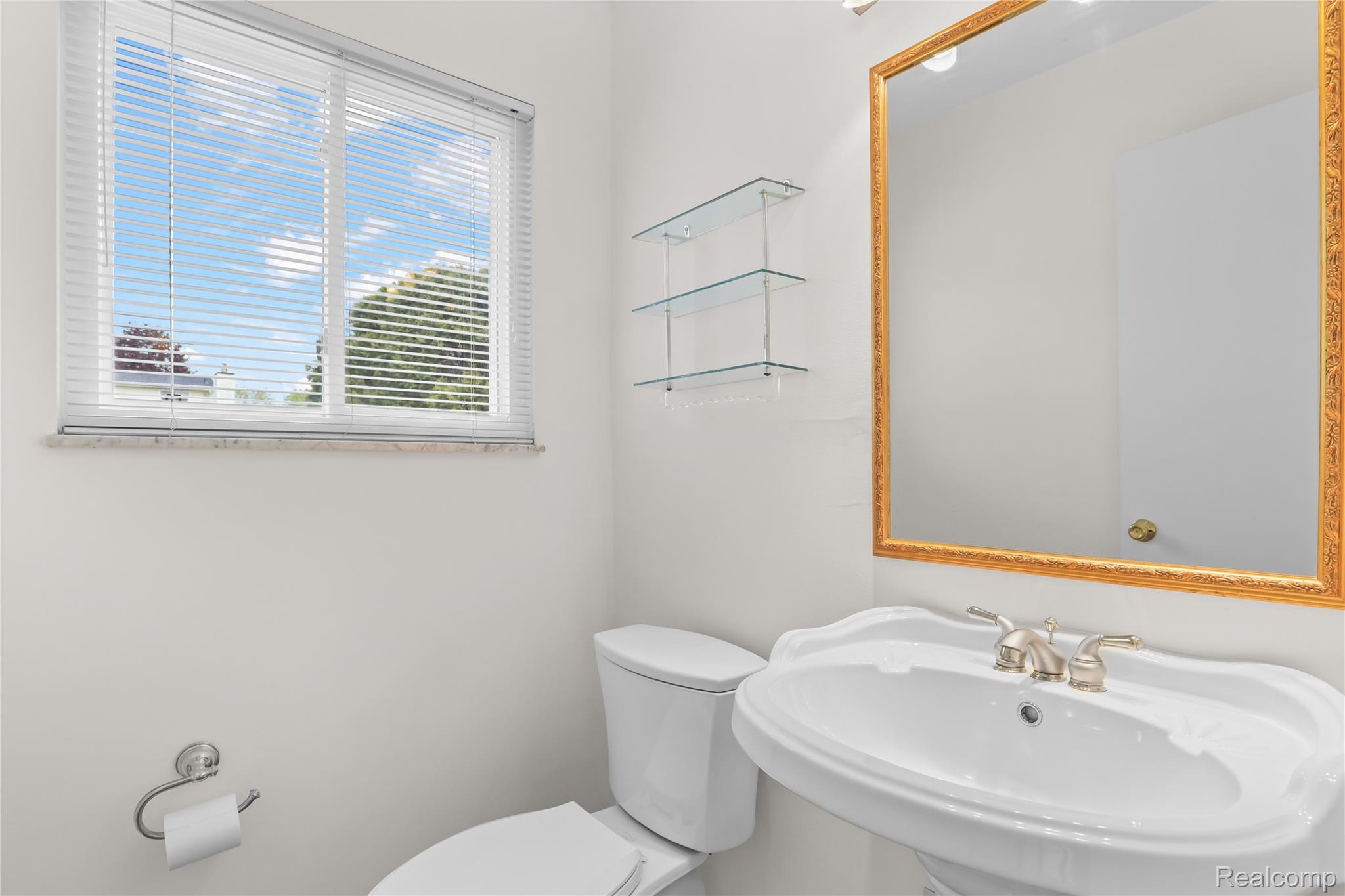2814 Burgess Hill Drive Property Photo 14