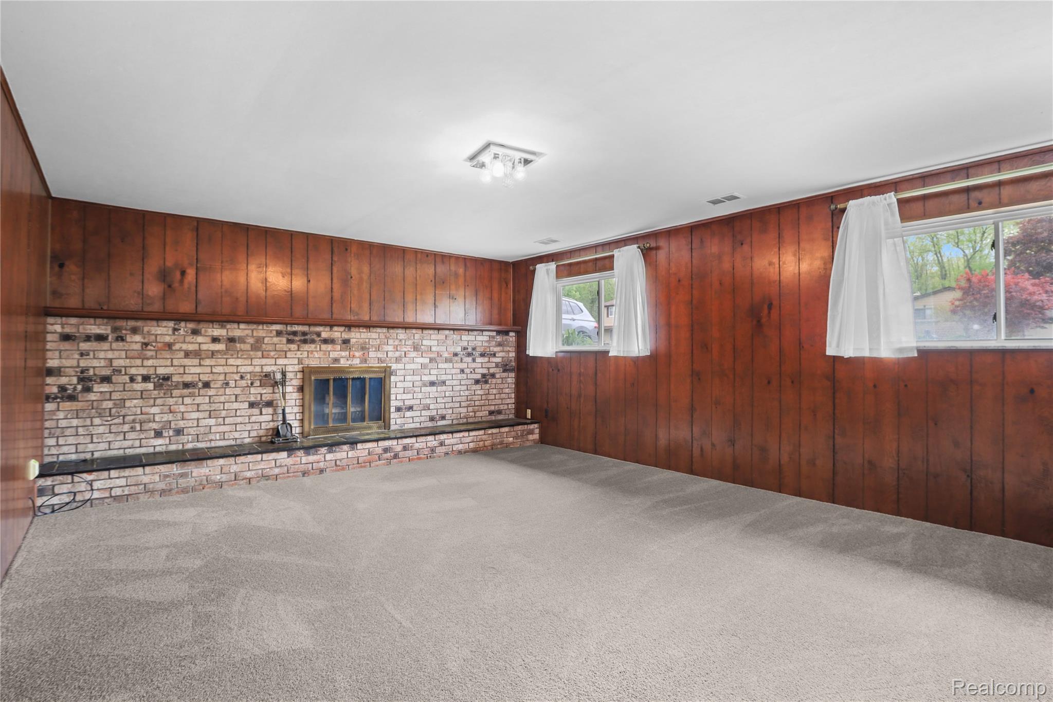 2814 Burgess Hill Drive Property Photo 15