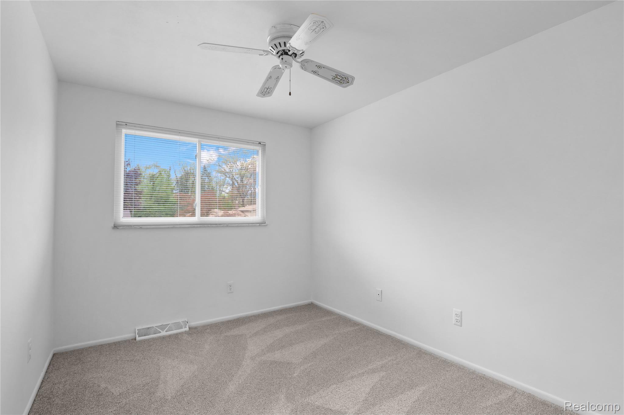 2814 Burgess Hill Drive Property Photo 19