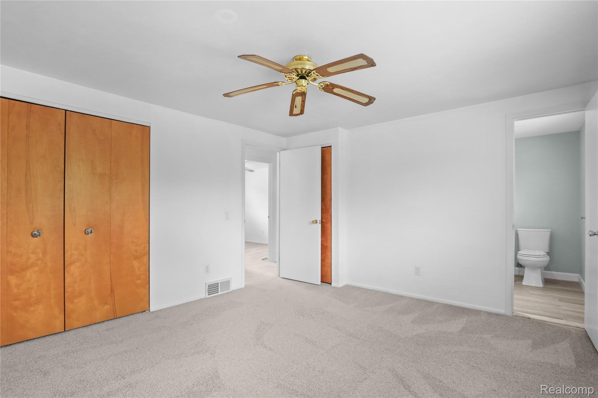 2814 Burgess Hill Drive Property Photo 24