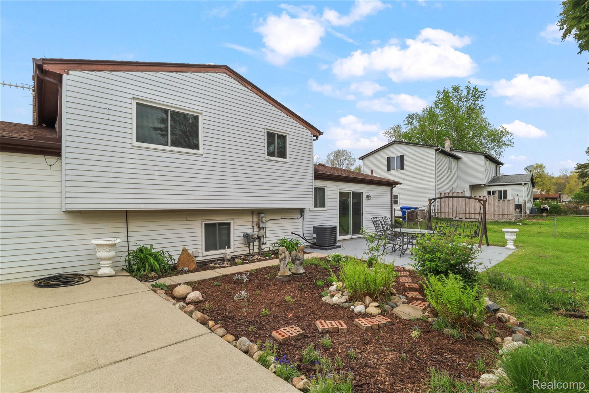 2814 Burgess Hill Drive Property Photo 27