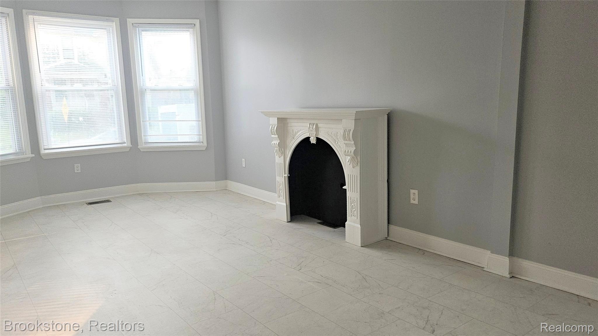 2520 Seyburn Street Property Photo 6