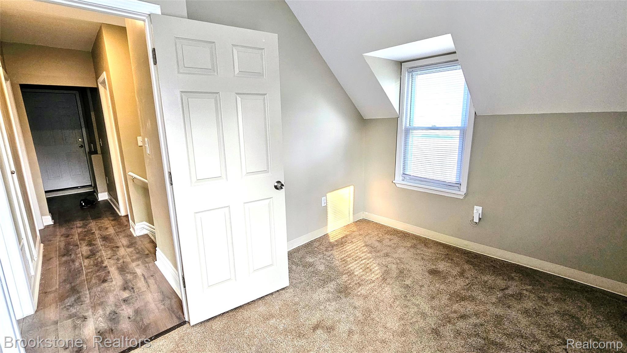 2520 Seyburn Street Property Photo 25