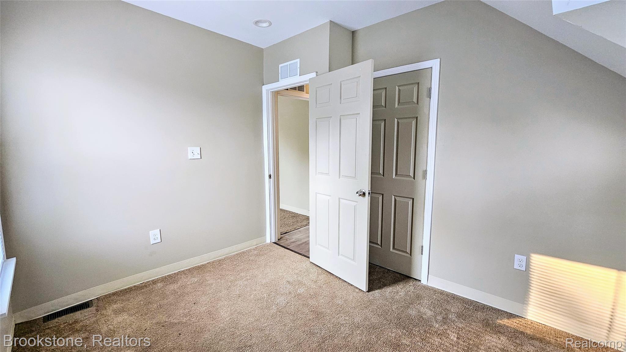 2520 Seyburn Street Property Photo 26