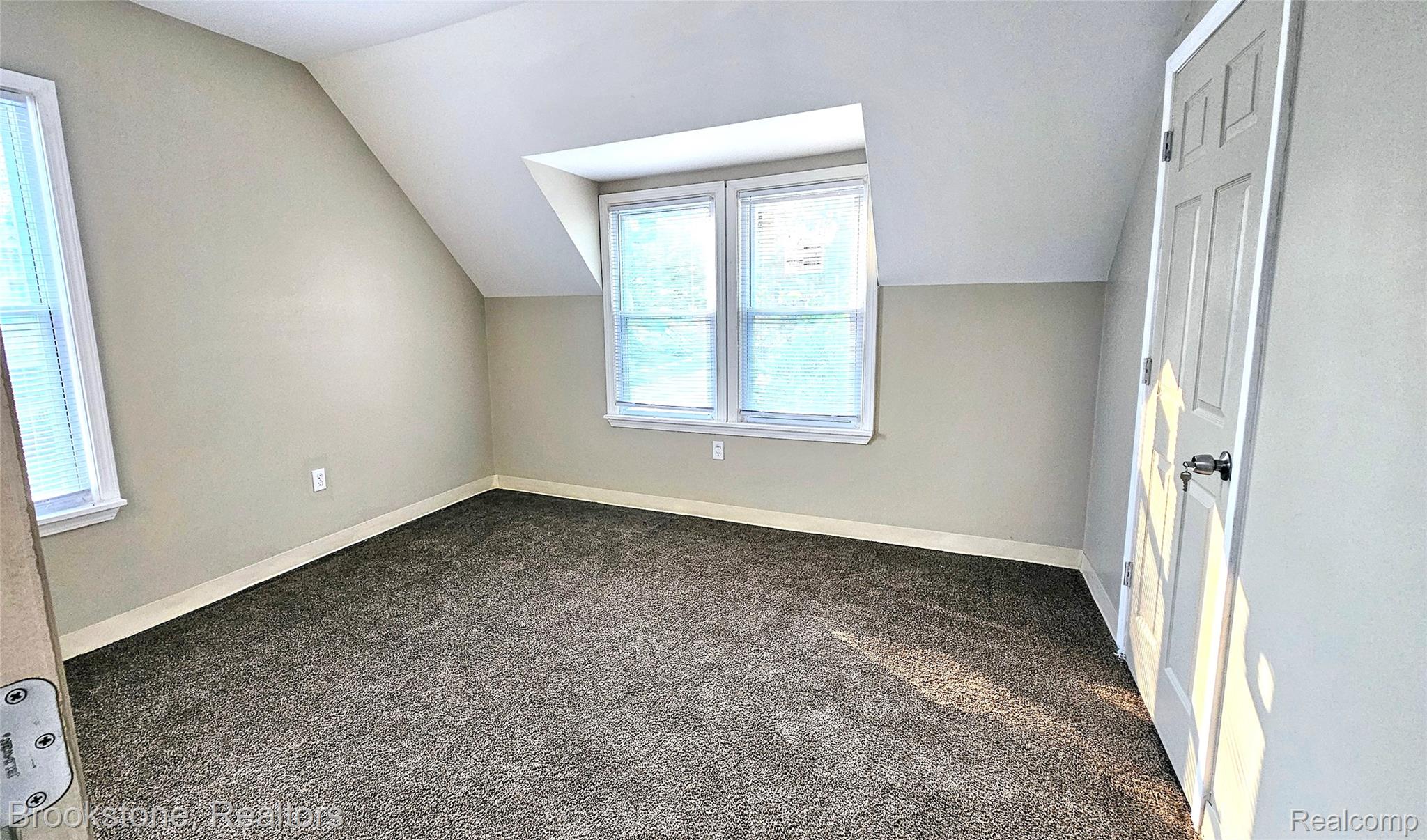 2520 Seyburn Street Property Photo 27