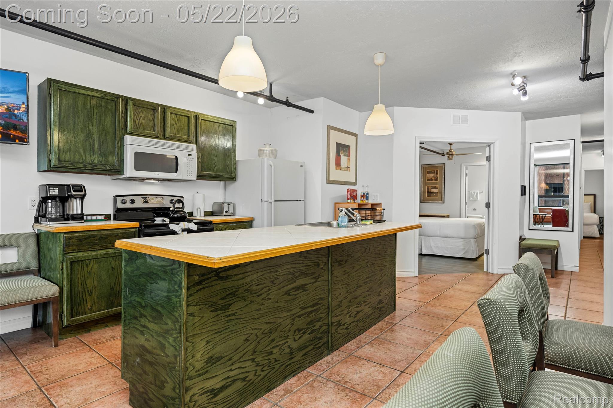 207 N Main Street A Property Photo 5