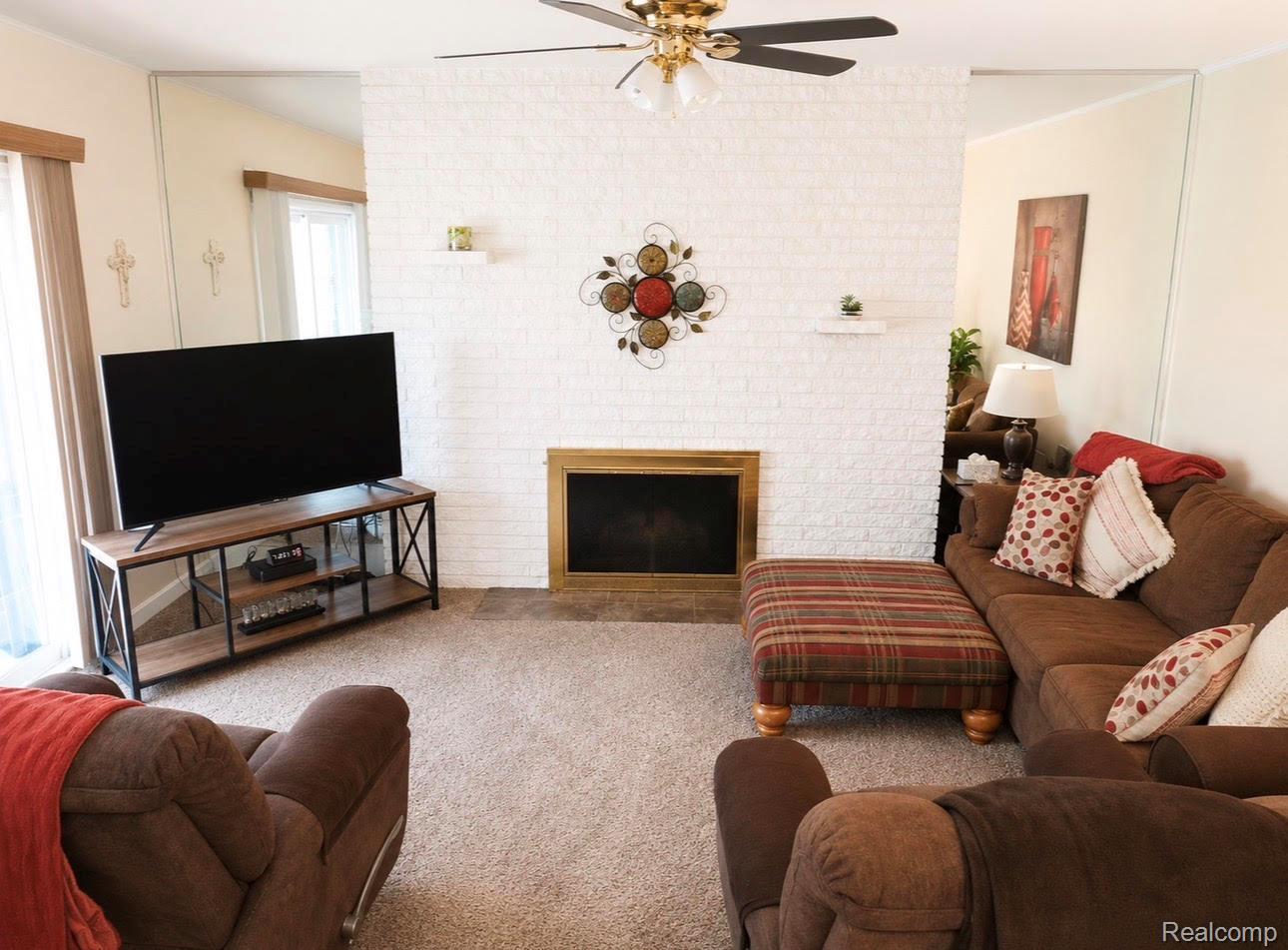 14033 Edison Drive Property Photo 3