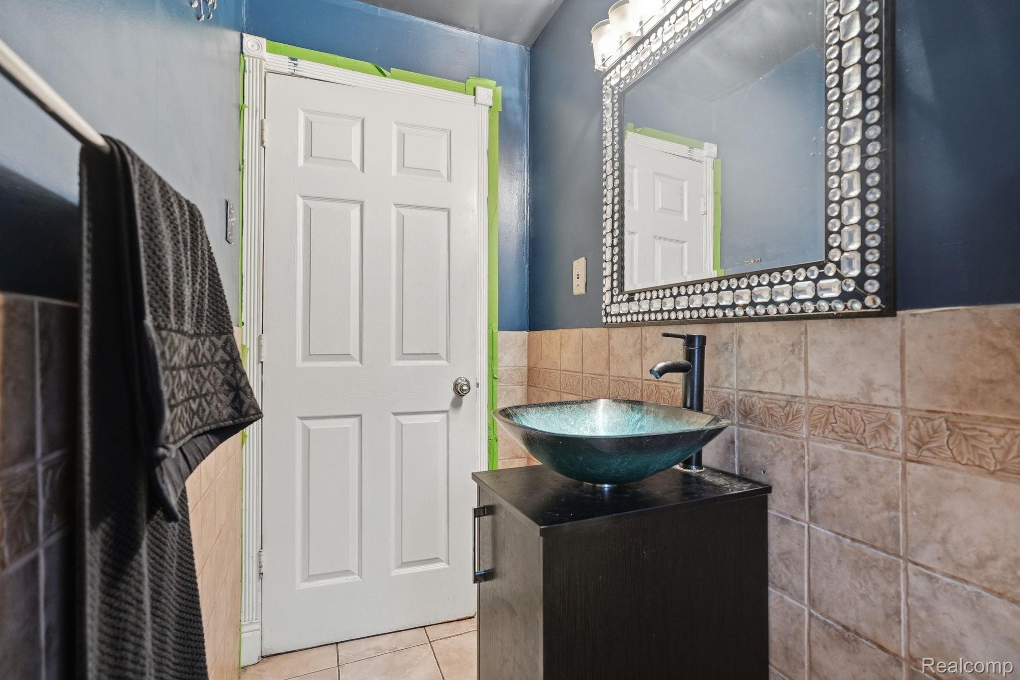 5566 W Outer Drive Property Photo 19