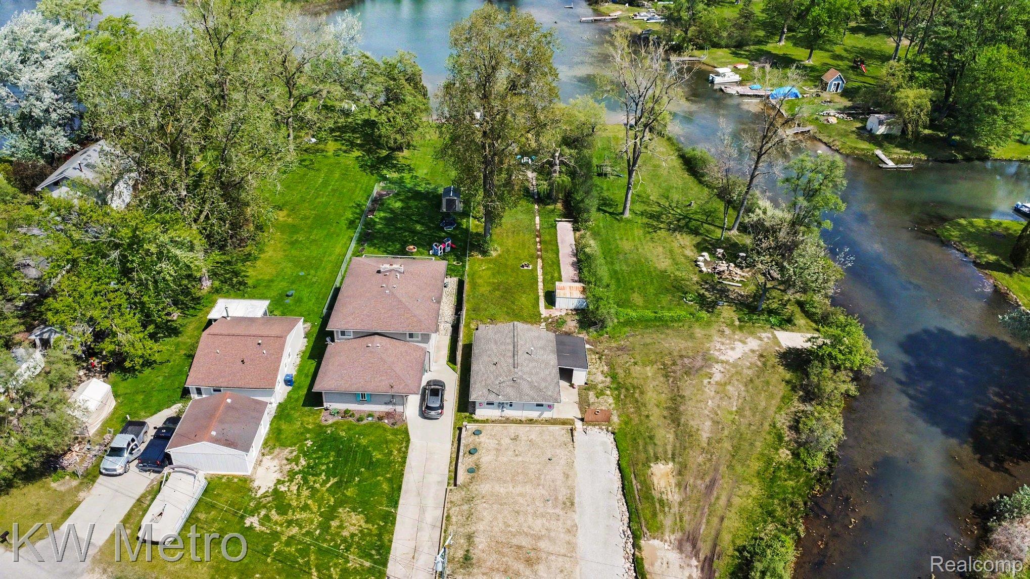 657 Dunleavy Drive Property Photo 34