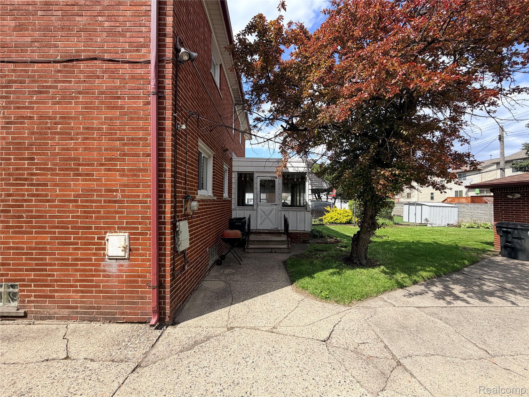 24660 Manistee Street Property Photo 8