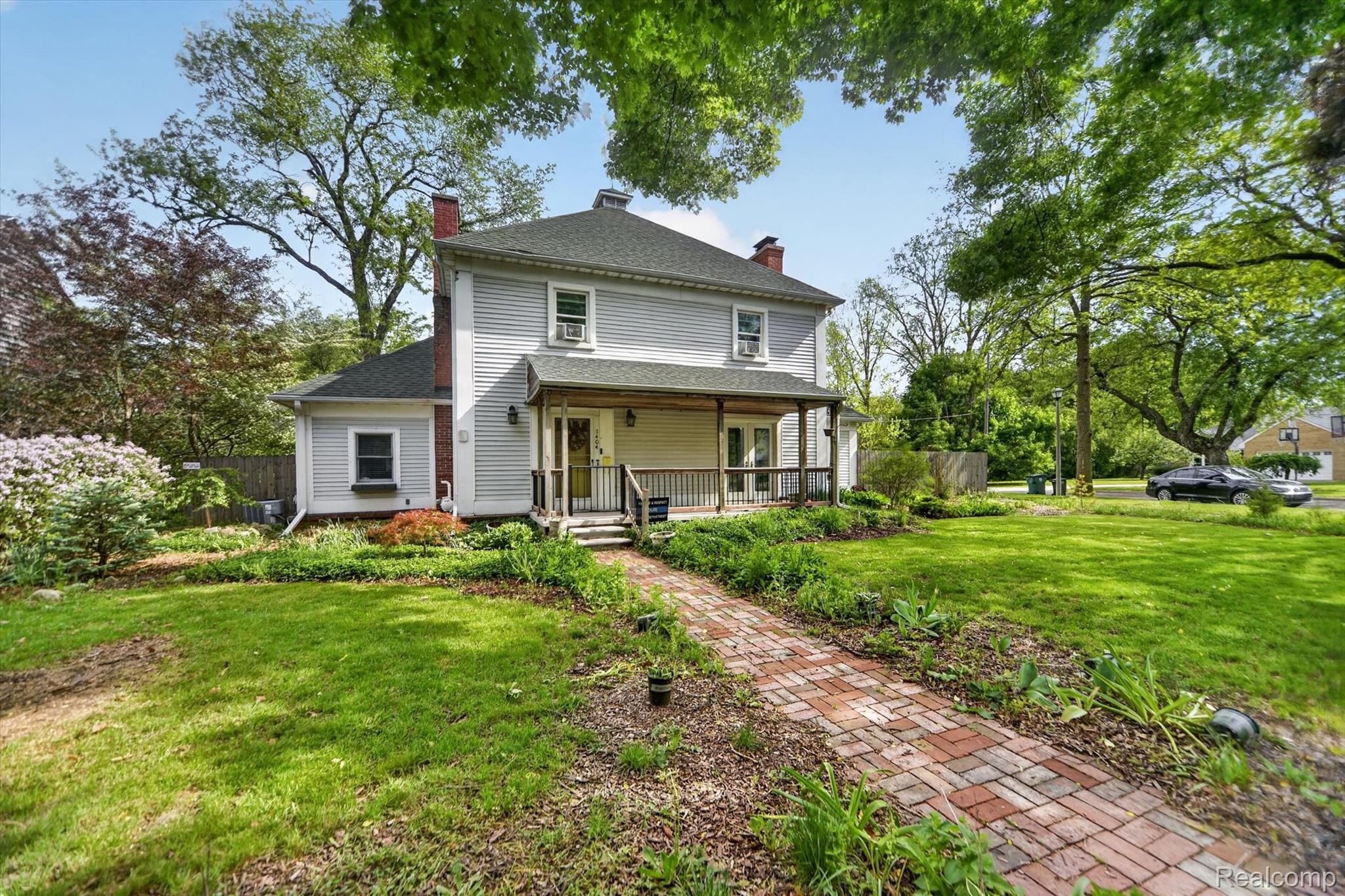 1404 Harvard Road Property Photo 3