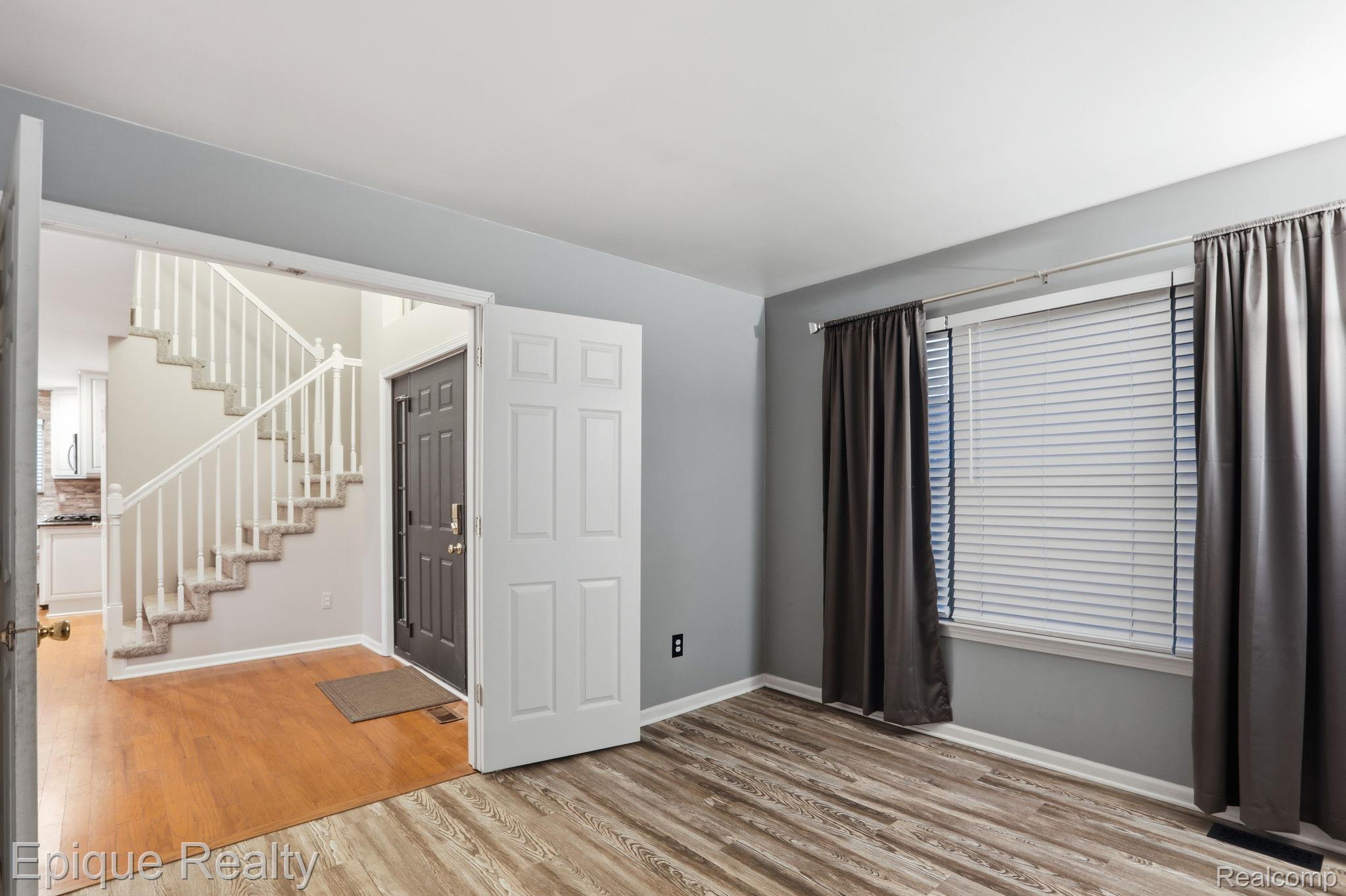 21370 Carlton Drive Property Photo 8