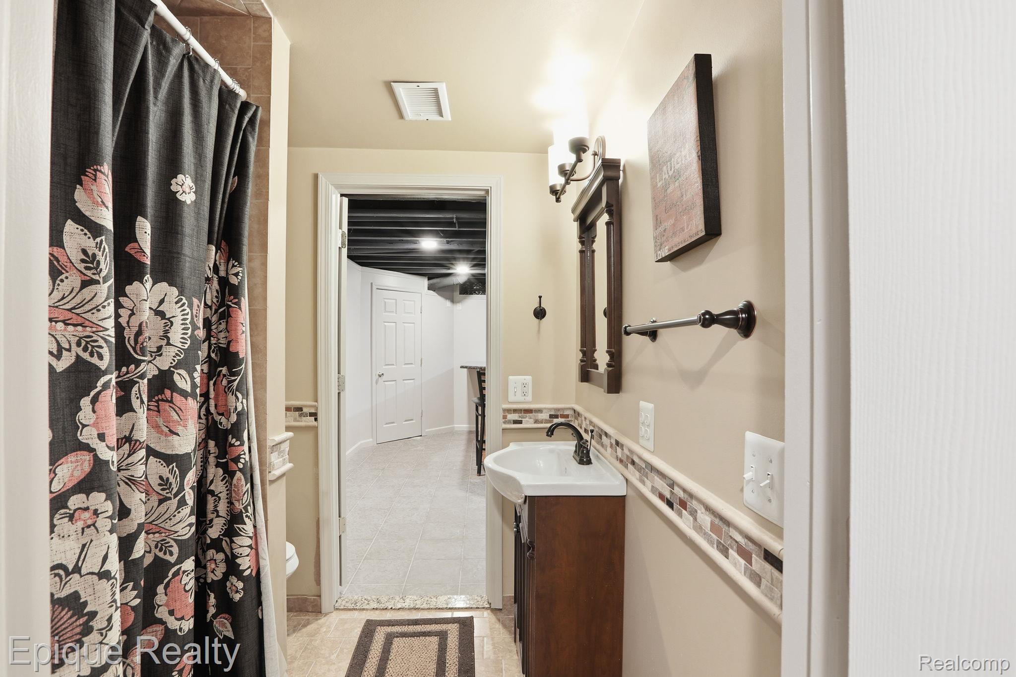 21370 Carlton Drive Property Photo 19