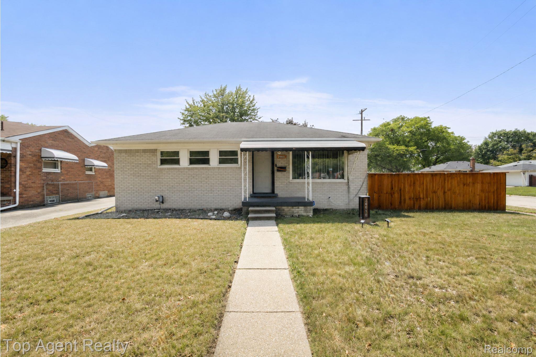 24610 Adlai Avenue Property Photo 1